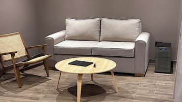 Studio Deluks, pemandangan halaman | Area keluarga