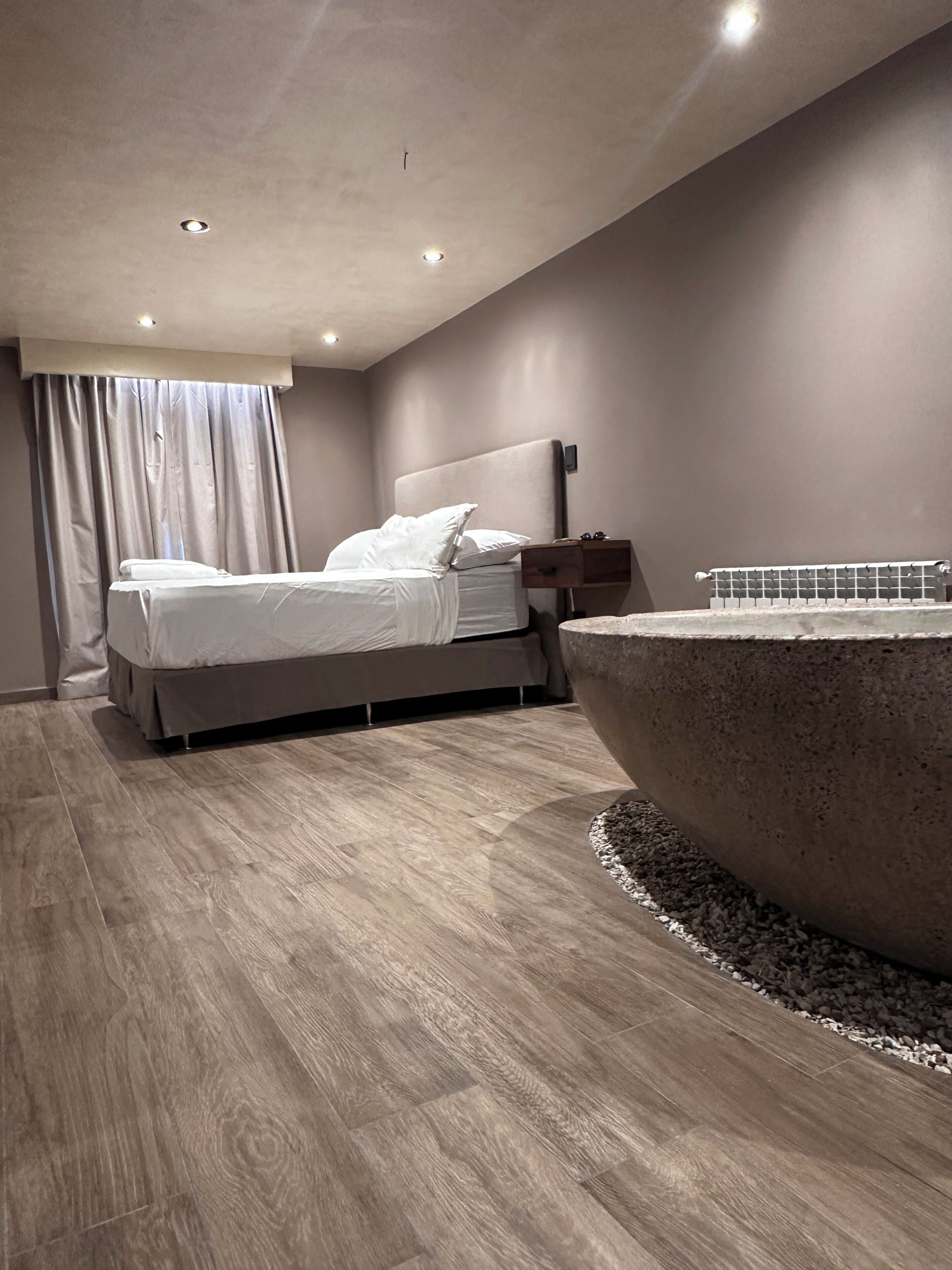 Deluxe Studio, Courtyard View