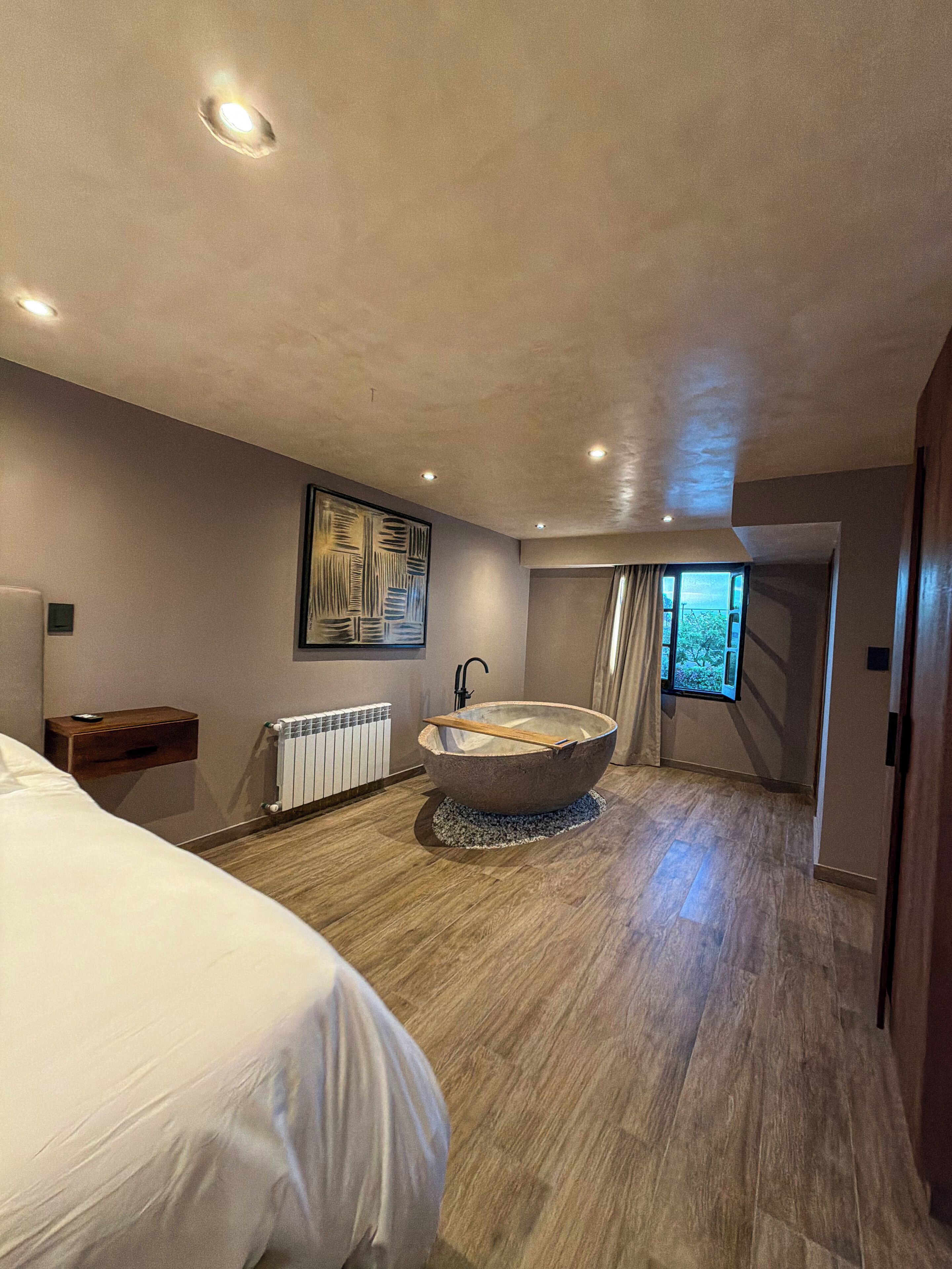 Deluxe Studio, Courtyard View | In-room safe, free WiFi