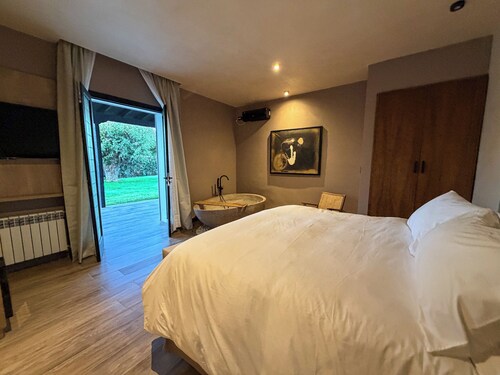 Chateau Montchenot Hotel de Cielo 