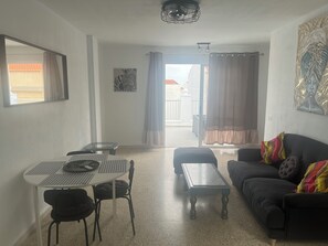 Living area - Penthouse in Vecindario, Gran Canaria beach, airport 10 min, long term available (Vecindario)