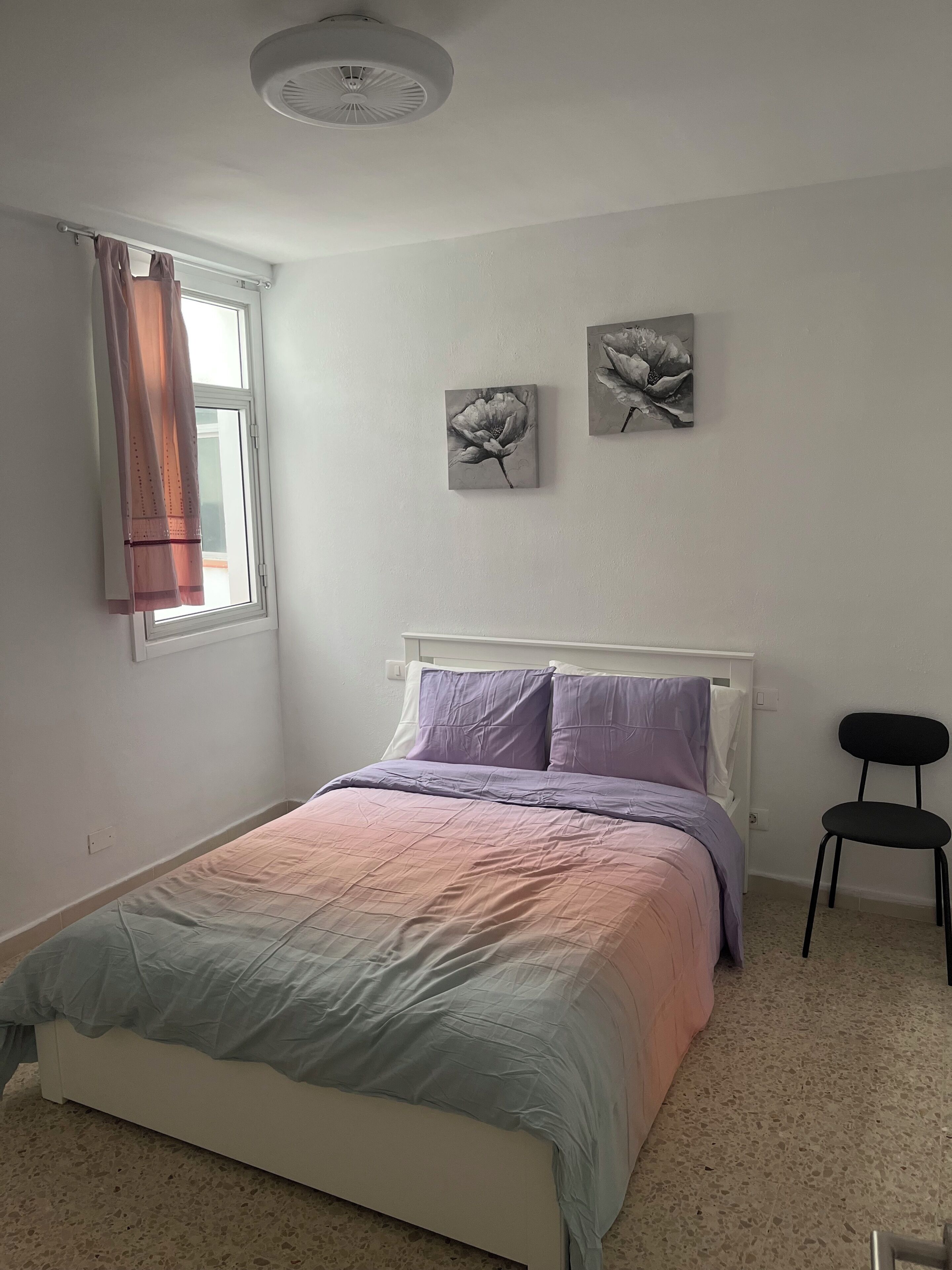 1 chambre, fer et planche à repasser, Wi-Fi gratuit, draps fournis