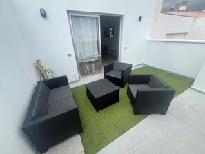 Terrace/patio - Penthouse in Vecindario, Gran Canaria beach, airport 10 min, long term available (Vecindario)
