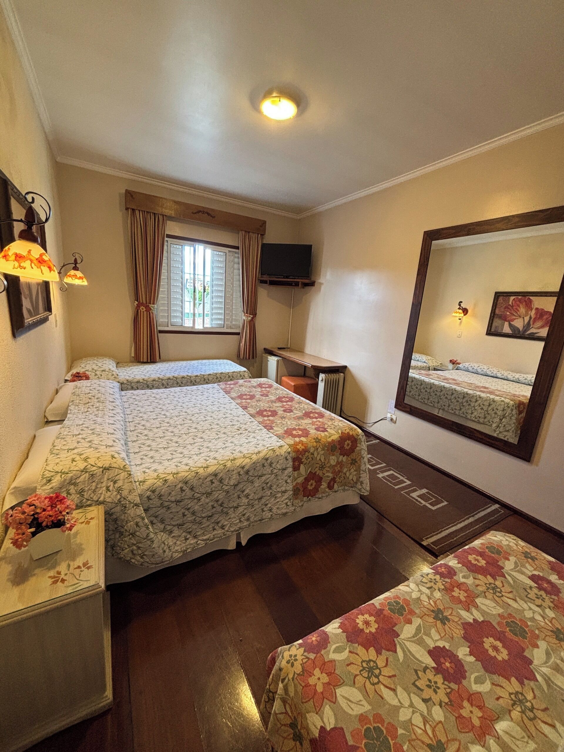 Kolmen hengen comfort-huone