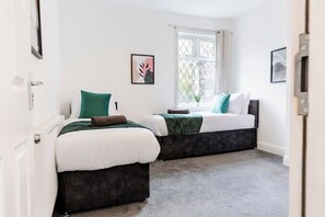 3 habitaciones, tabla de planchar con plancha y wifi gratis 