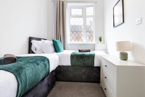 3 chambres, fer et planche à repasser, Wi-Fi gratuit, draps fournis