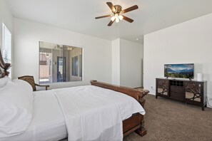 4 habitaciones, tabla de planchar con plancha, wifi y ropa de cama 