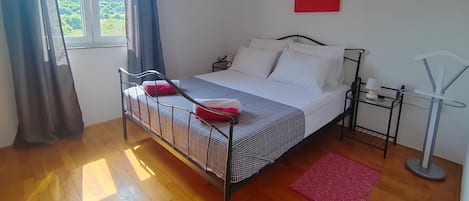 1 bedroom, Internet, bed sheets