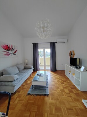 Living area - Apartman Roko Pula -blizu centra i plaža, mirna lokacija (Pula)