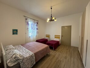 2 間睡房、熨斗/熨衫板、上網、床單