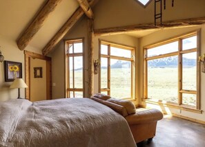 3 bedrooms, iron/ironing board, WiFi, bed sheets - Timberstone, a Luxurious 3-bedroom home perfect for your Yellowstone adventures! (Gardiner)