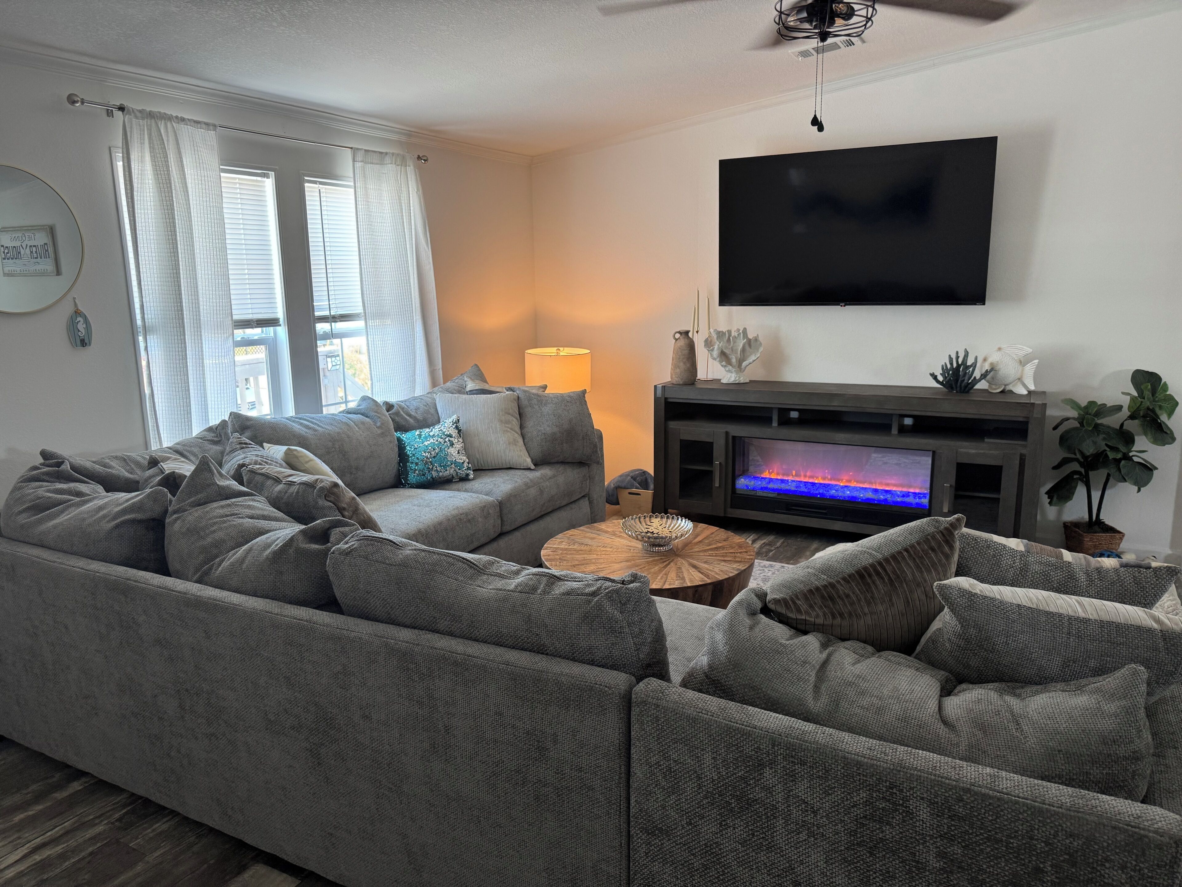 Weeki Wachee 3br Private Dock, Kayak, Fish & Boat, Trailer Parking, Sleeps 6 - Spring Hill, FL