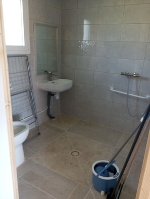 Bathroom - Vrbo Property (Sablonceaux)