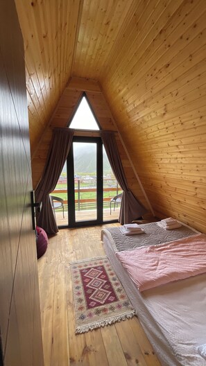 Room - Aura Cottages (Stepantsminda)