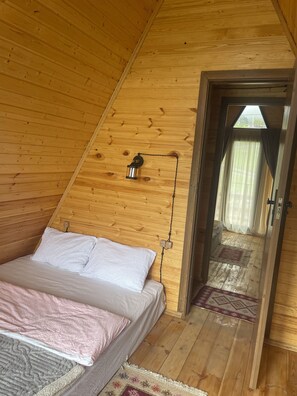 2 chambres, fer et planche Ă repasser, accĂšs Internet, draps fournis