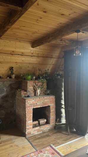 Interior - Aura Cottages (Stepantsminda)