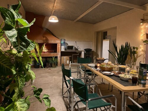 2 bedroom house with garage