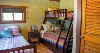 Off Grid Retreat Stay for 7
