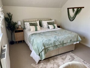 Room - Little Olive (Didcot)