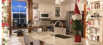 A luxury farmhouse - 6 bedrooms, pool on 12 acres