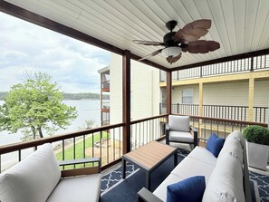 Condo, varias camas, cocina (Lakefront Vibes) | Áreas de la propiedad