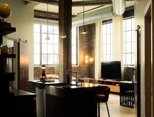 Cooperage 214 | 2BD Boutique Loft Stay