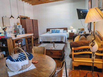 BEAUTIFUL MANSION IN THE HISTORIC CENTER OF PATZCUARO