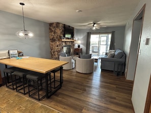 Smart TV - 2BR Lakefront End Unit Condo! Large Deck w/ GREAT channel views! (Osage Beach)