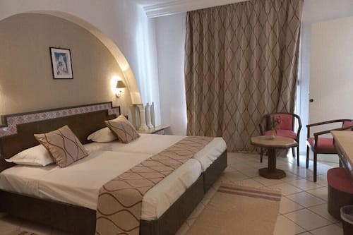 Basic Quadruple Room | In-room safe, free WiFi