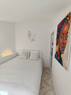 2 bedrooms, Internet, bed sheets
