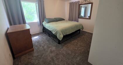 Spacious 6-bedroom farmhouse in rural, beautiful Kanosh