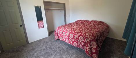 WiFi, bed sheets