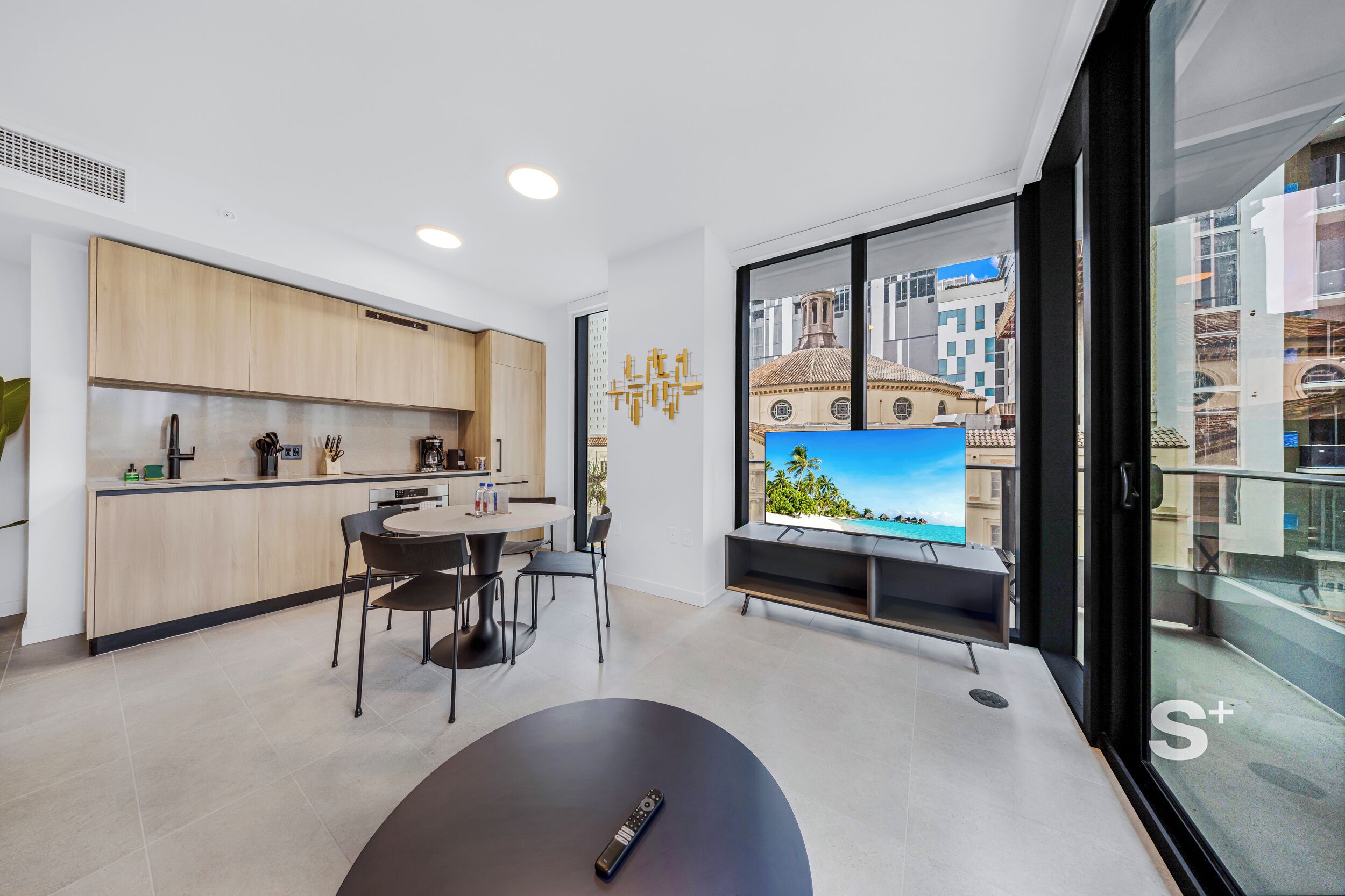 Apartamento, balcón, vistas a la ciudad | Interior