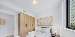 Apartment, Balkon, Stadtblick | Hochwertige Bettwaren, Verdunkelungsvorhänge, Bügeleisen/Bügelbrett