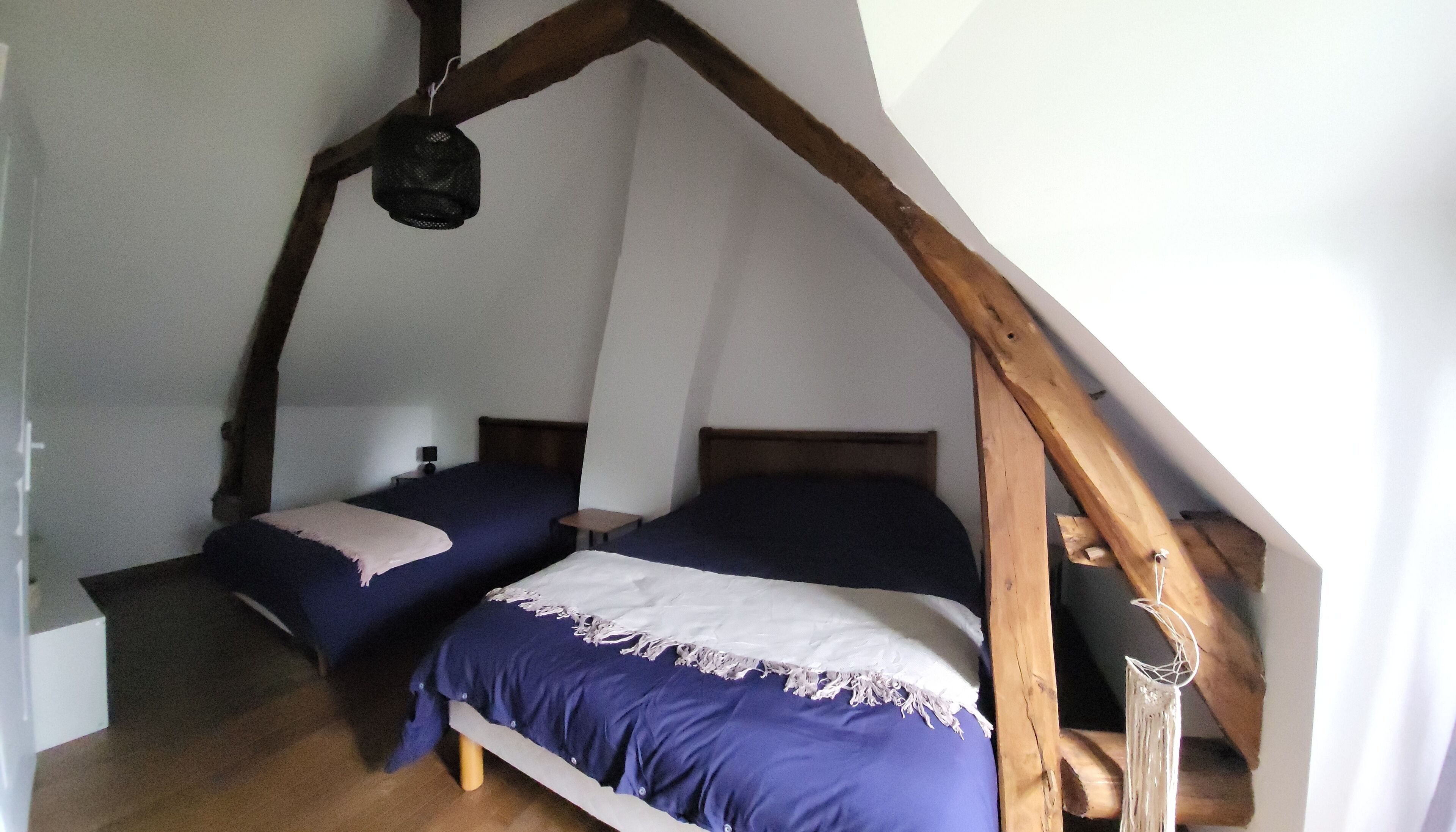 2 slaapkamers, een strijkplank/strijkijzer, beddengoed