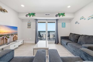 TV - Direct Oceanfront 5BR/4BA | Sleeps 14 | 3104/2 (North Myrtle Beach)