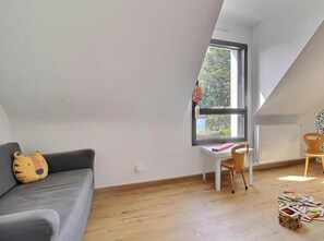 TV, books - Balizenn - SAINT PIERRE QUIBERON (SAINT PIERRE QUIBERON)