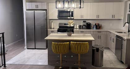 Perfect 4-bedroom house with AC in peaceful Newark