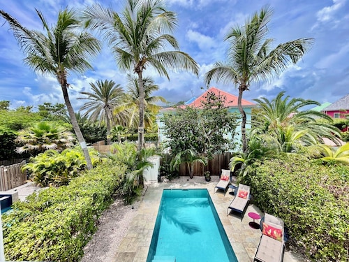 Villa Joséphine private pool, a few steps from Orient Bay beach