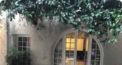 Winegrower's house with garden and swimming pool