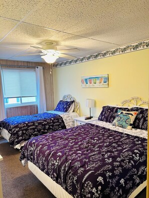 2 bedrooms, iron/ironing board, free WiFi, bed sheets - Cozy bayside 2BR 1BA condo;pool,private parking,WIFI;beach/boardwalk-10 min walk (Ocean City)