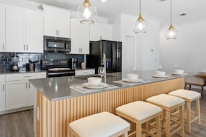บ้านพัก | 4 ห้องนอน