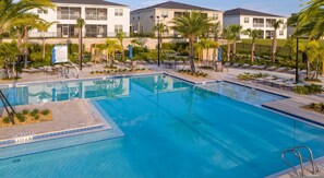 House - Chic Family Retreat Pool Mario and Mickey Rooms (Davenport)