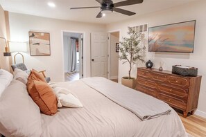 3 Schlafzimmer, Schreibtisch, kostenloses WLAN, Bettwäsche