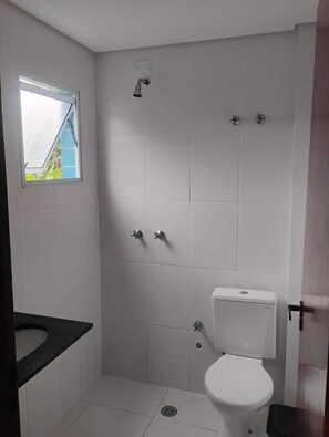 Basic Twin Room | Bathroom - Hotel Paraty (São Paulo)