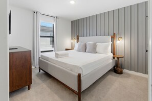 3 bedrooms, iron/ironing board, WiFi, bed sheets - COZY & Modern Townhome w/ Themed Room | Near Disney (3237) (Kissimmee)