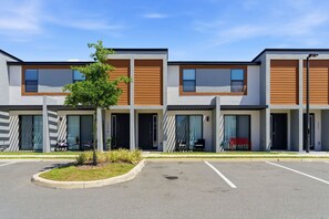 Exterior - COZY & Modern Townhome w/ Themed Room | Near Disney (3237) (Kissimmee)