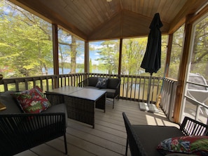Interior - HIDDEN COVE at Prairie Lake: Waterfront sleeps 12 on a quiet Bay & private dock (Chetek)