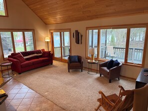 Living area - HIDDEN COVE at Prairie Lake: 3BR Waterfront Retreat on Quiet Bay on Chetek Chain (Chetek)