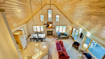 Smart TV, fireplace, table tennis